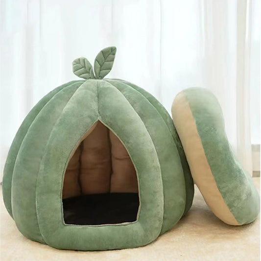 Pumpkin Cat Bed – Thickened Enclosed Plush Cat House for Winter