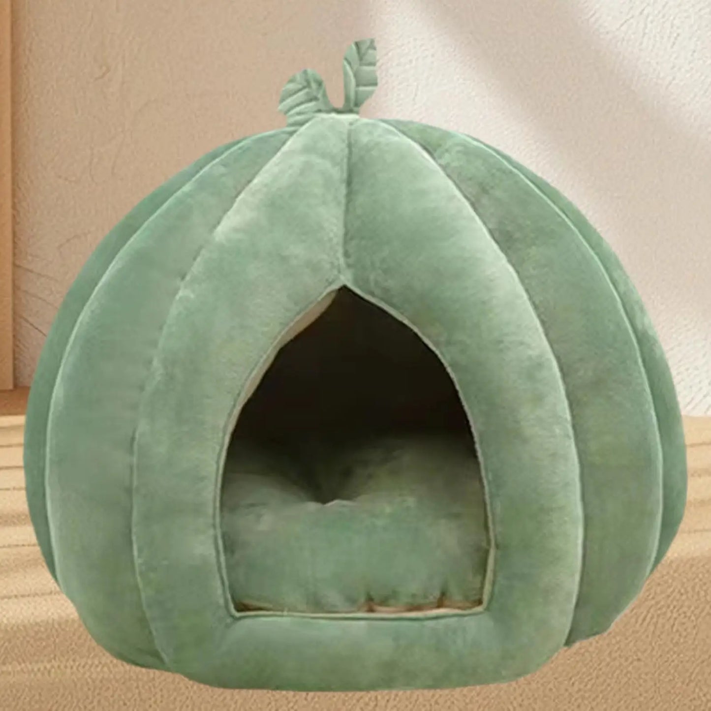 Pumpkin Cat Bed – Thickened Enclosed Plush Cat House for Winter