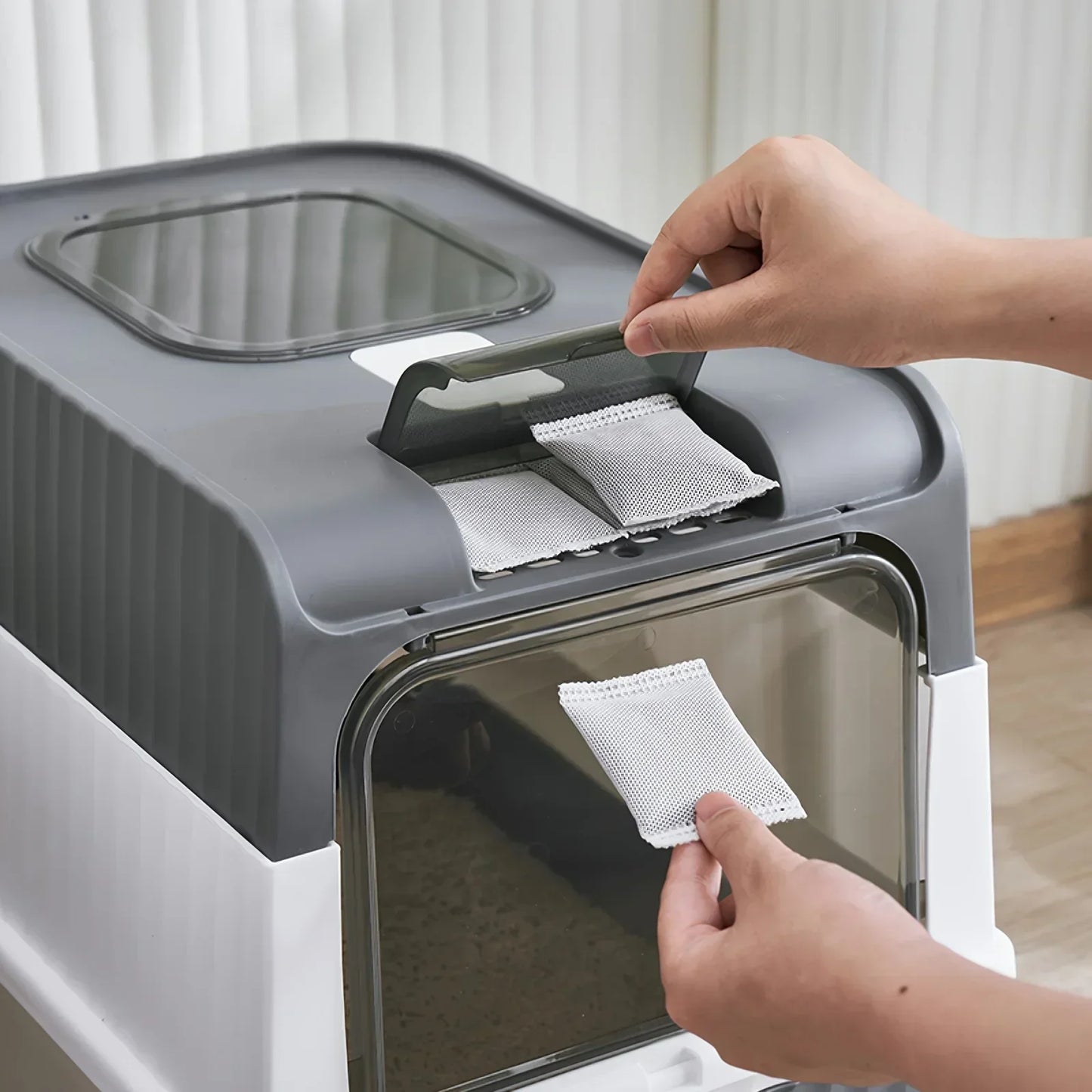 Large Enclosed Cat Litter Box with Pull-Out Drawer