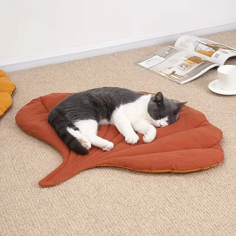 Leaf-Shaped Soft Washable Pet Bed Mat for Cats & Small Dogs
